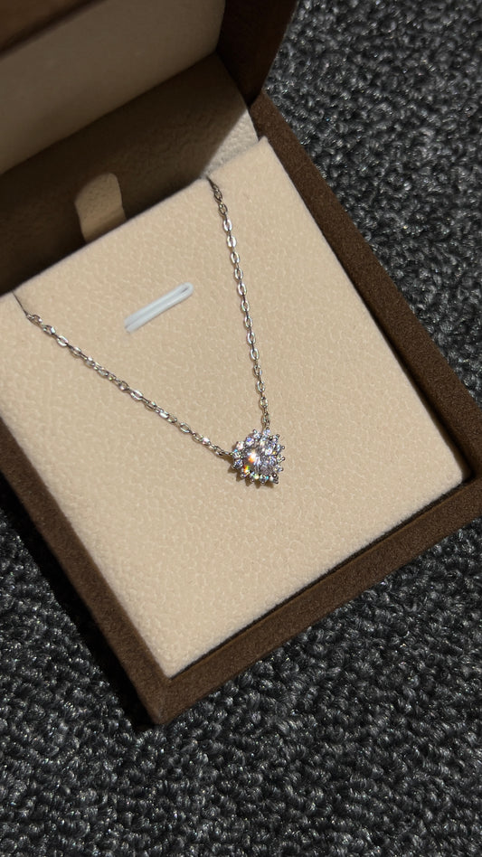 قلادة قلب وردي ايطالية