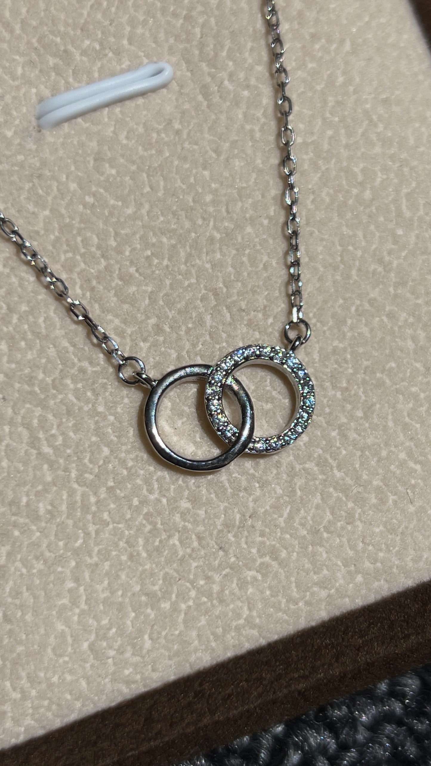 قلادة الحلقتين ايطالية