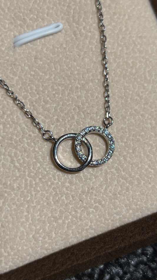 قلادة الحلقتين ايطالية