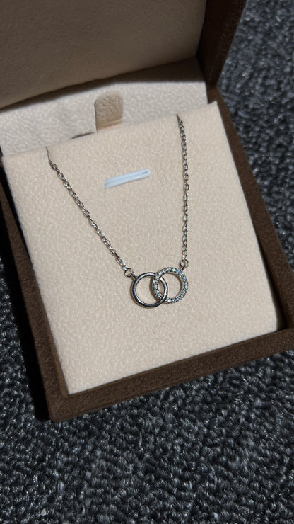 قلادة الحلقتين ايطالية