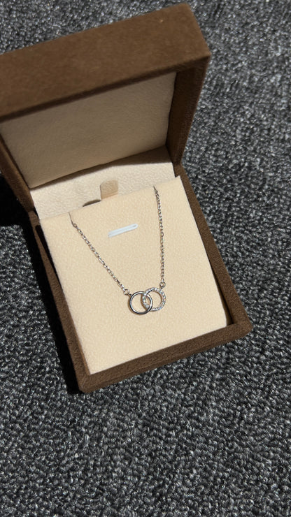 قلادة الحلقتين ايطالية