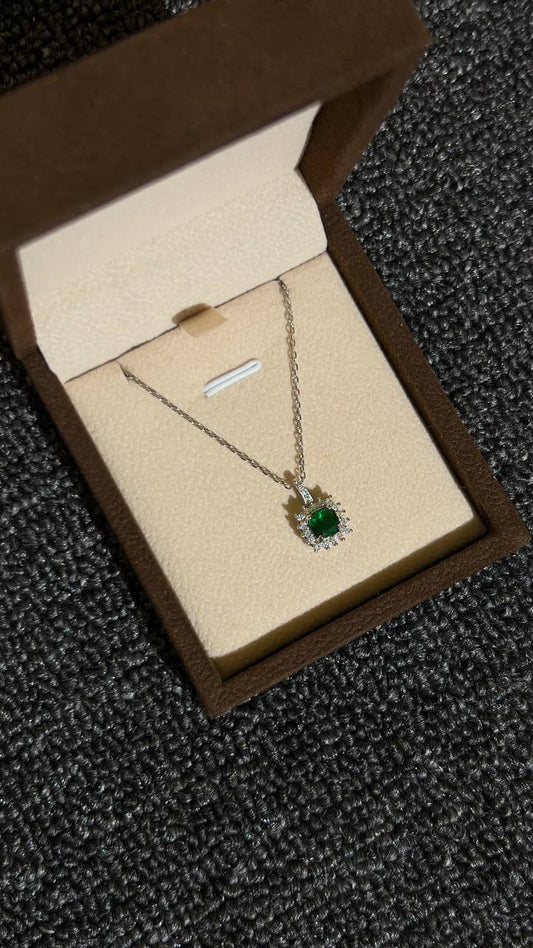 قلادة ايمرلد مخبرية ايطالية